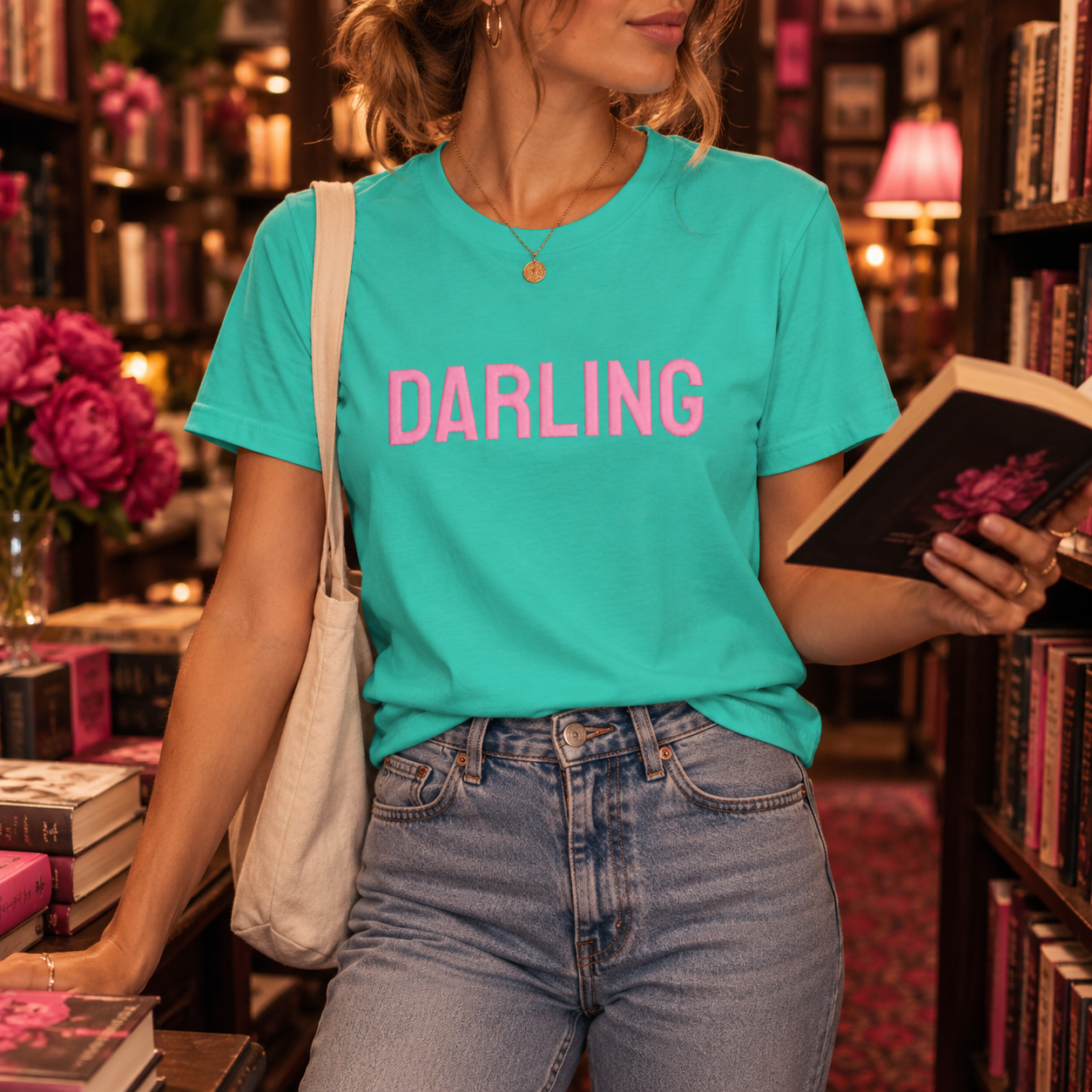 Darling Tee lifestyle